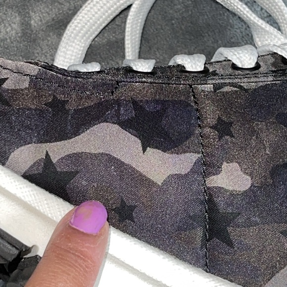 Pre-loved Prada sneakers excellent condition size 38 1/2 US size 7 1/2 - Picture 11 of 11